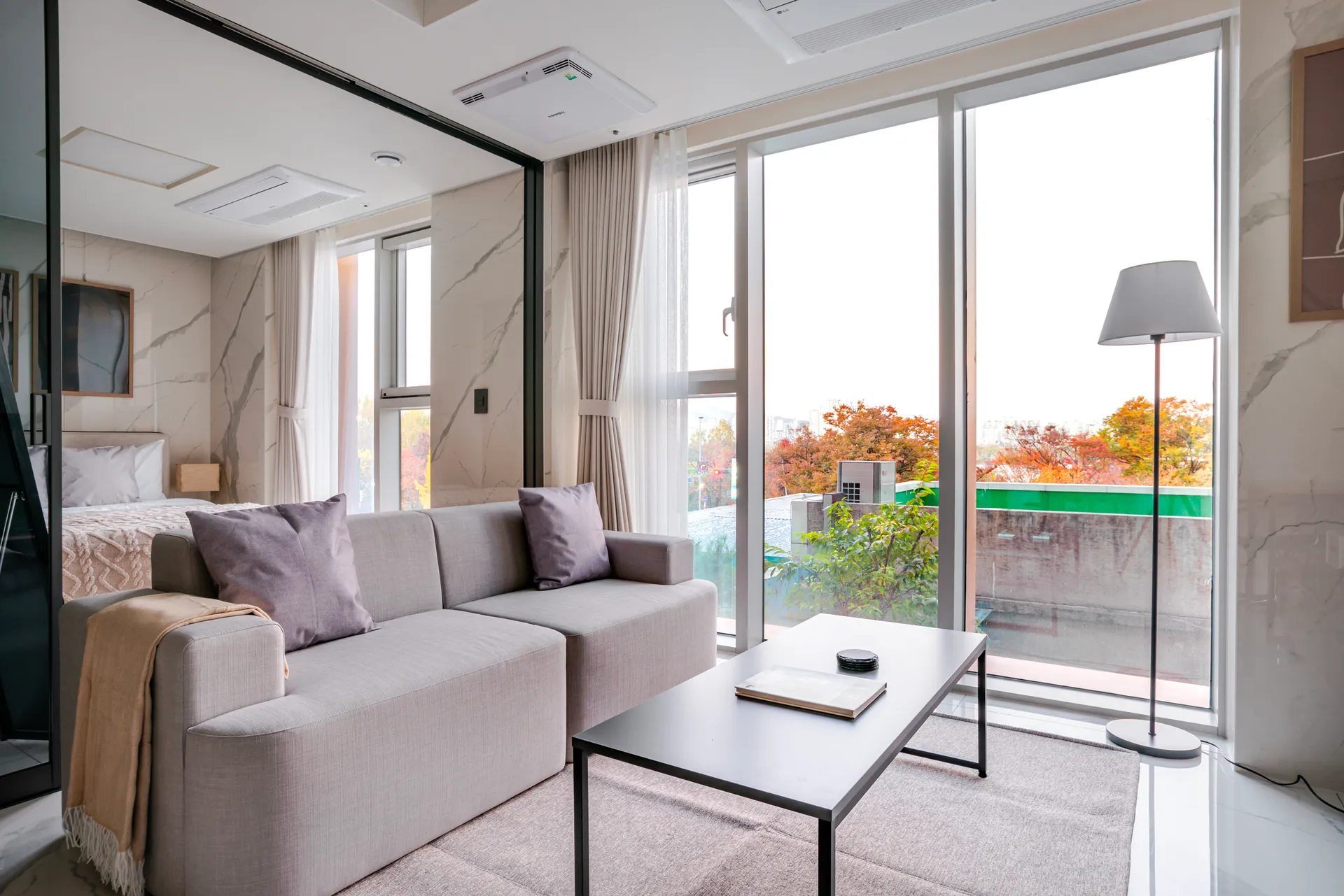 One-Bedroom Home by the Han River in Yeouido - 1