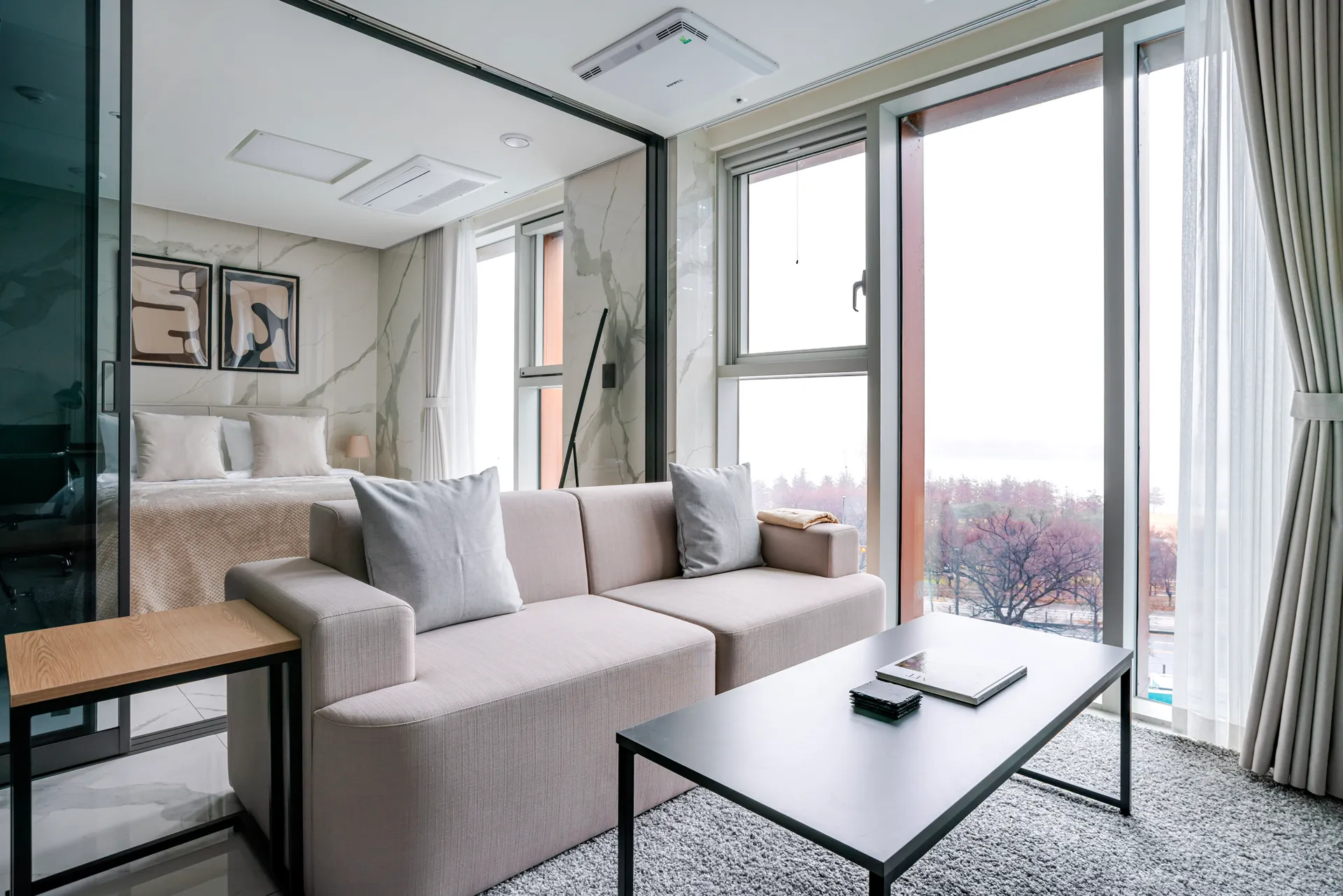 One-Bedroom Home by the Han River in Yeouido - 1