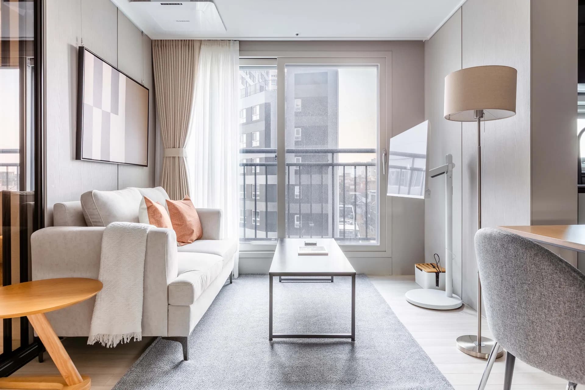 One-Bedroom Home near Seoul Gimpo International Airport - 1
