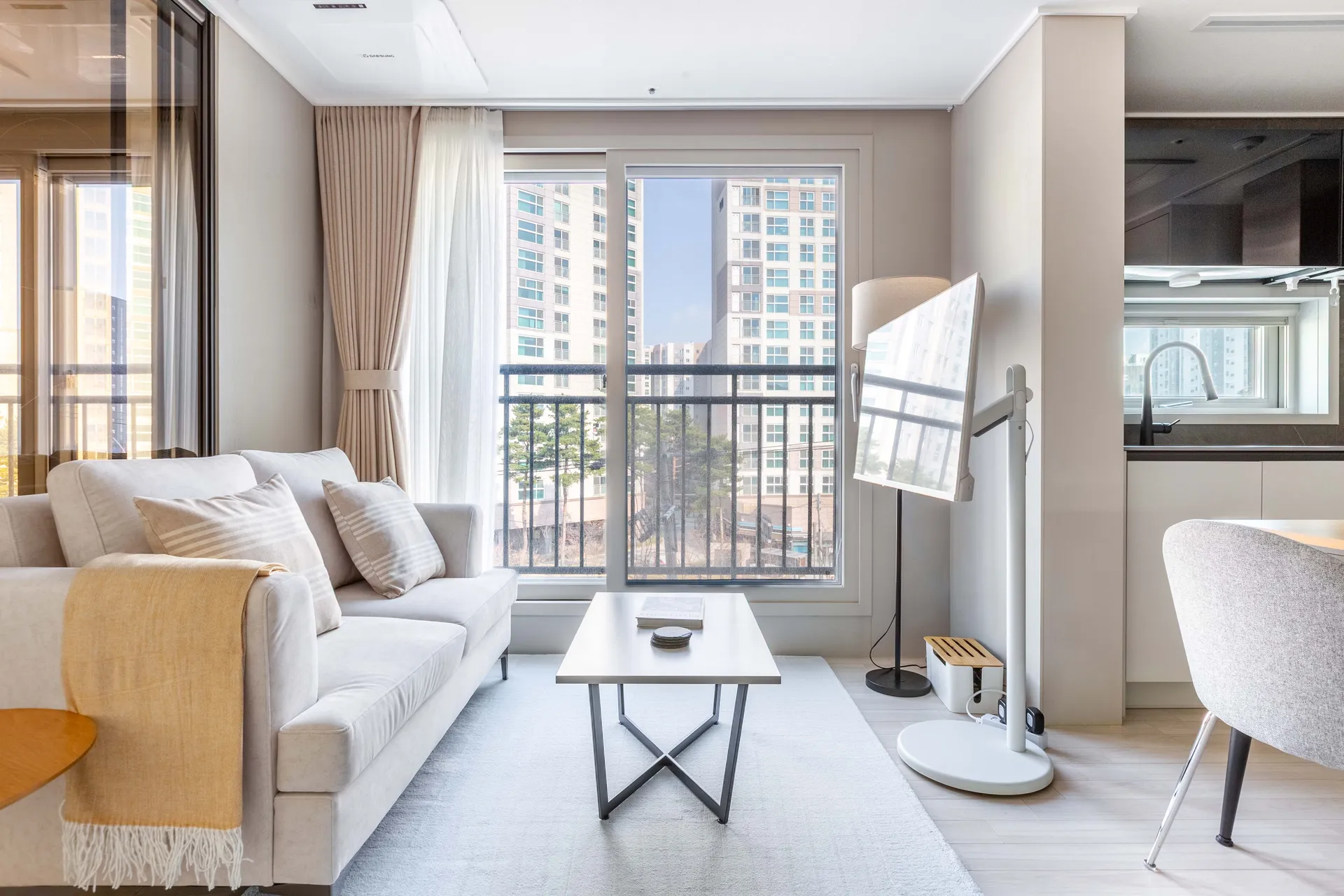 Compact One-Bedroom Home near Seoul Gimpo International Airport - 1