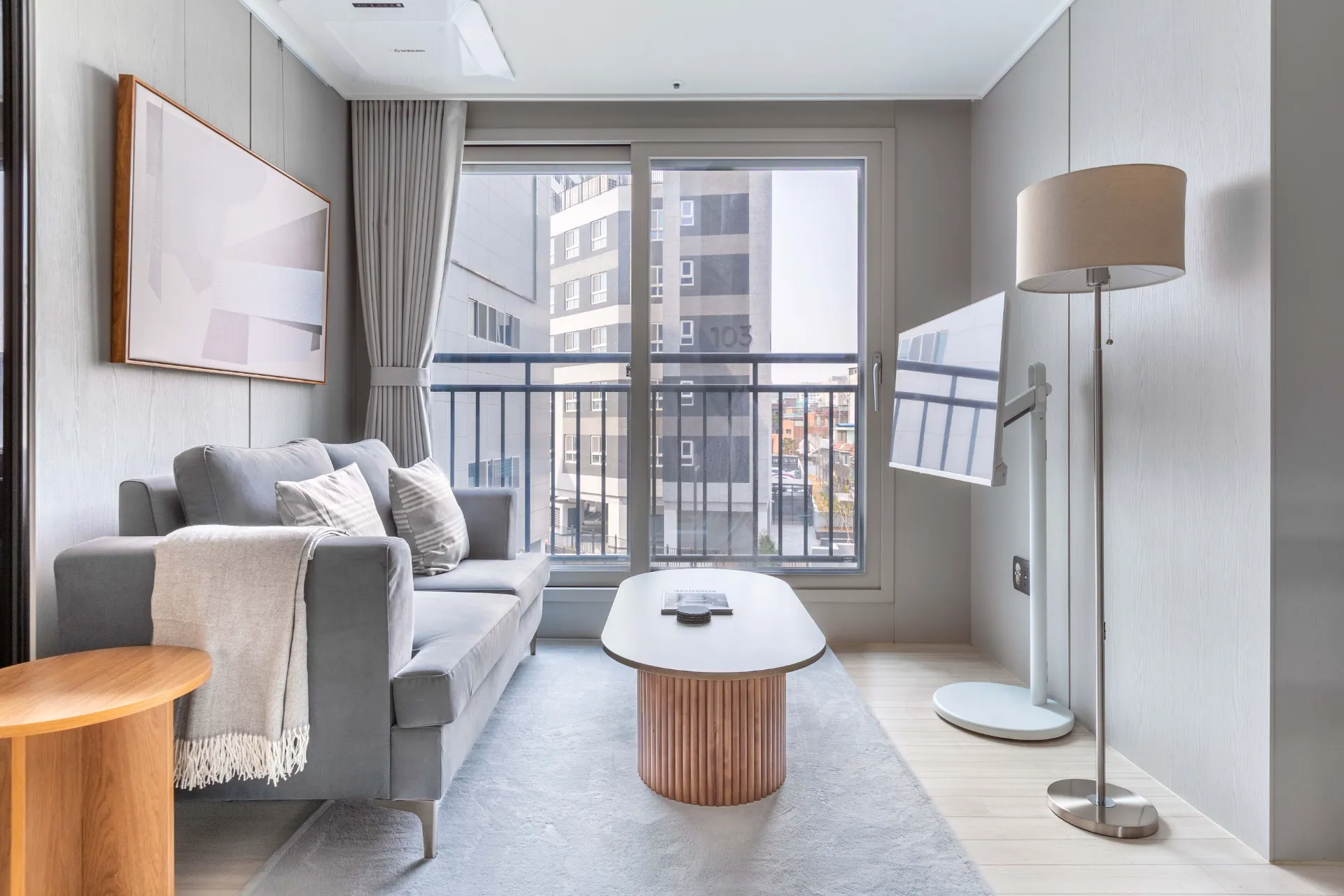 One-Bedroom Home near Seoul Gimpo International Airport