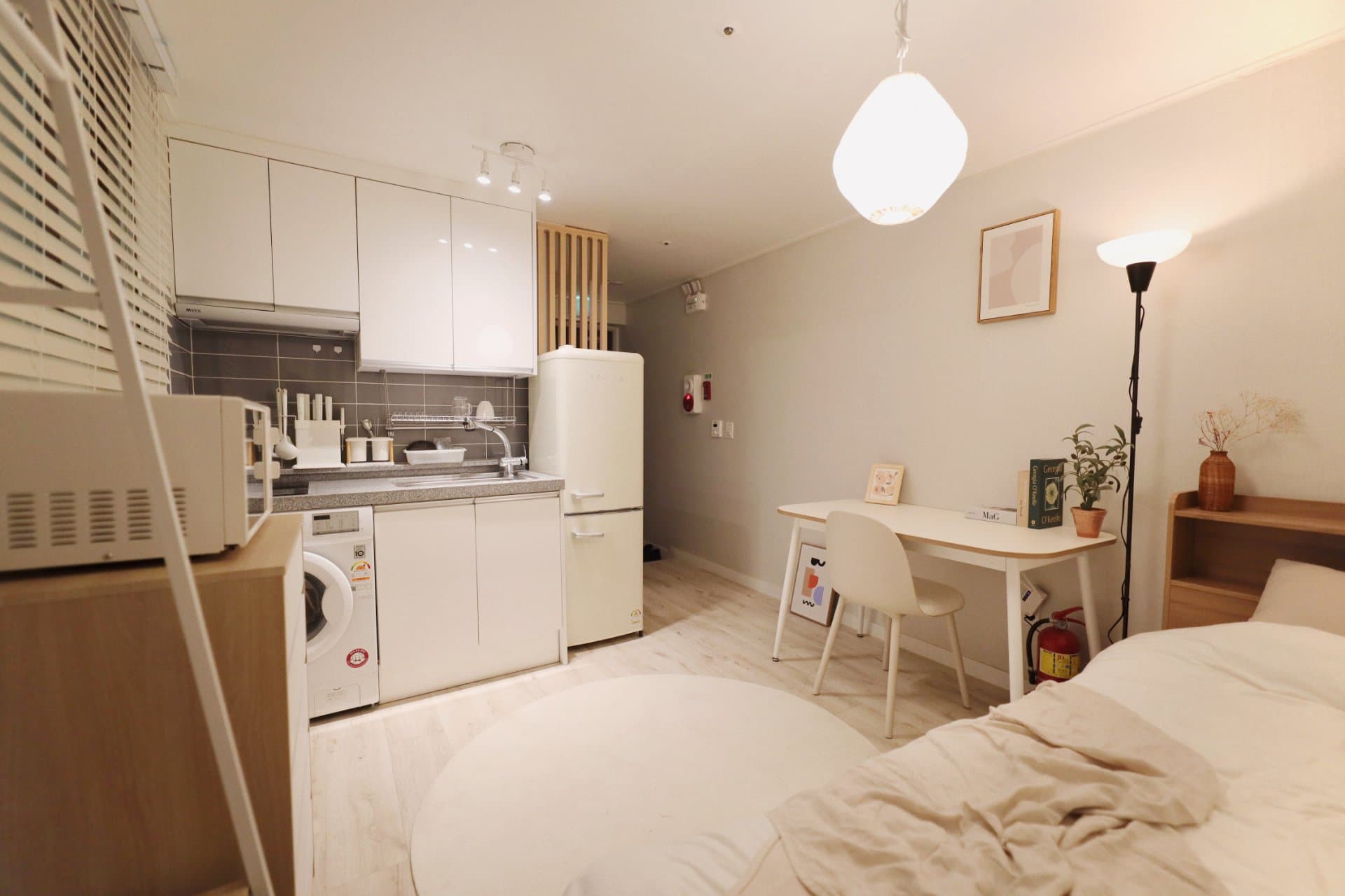 301 Studio apartment near Nambu terminal station - 1