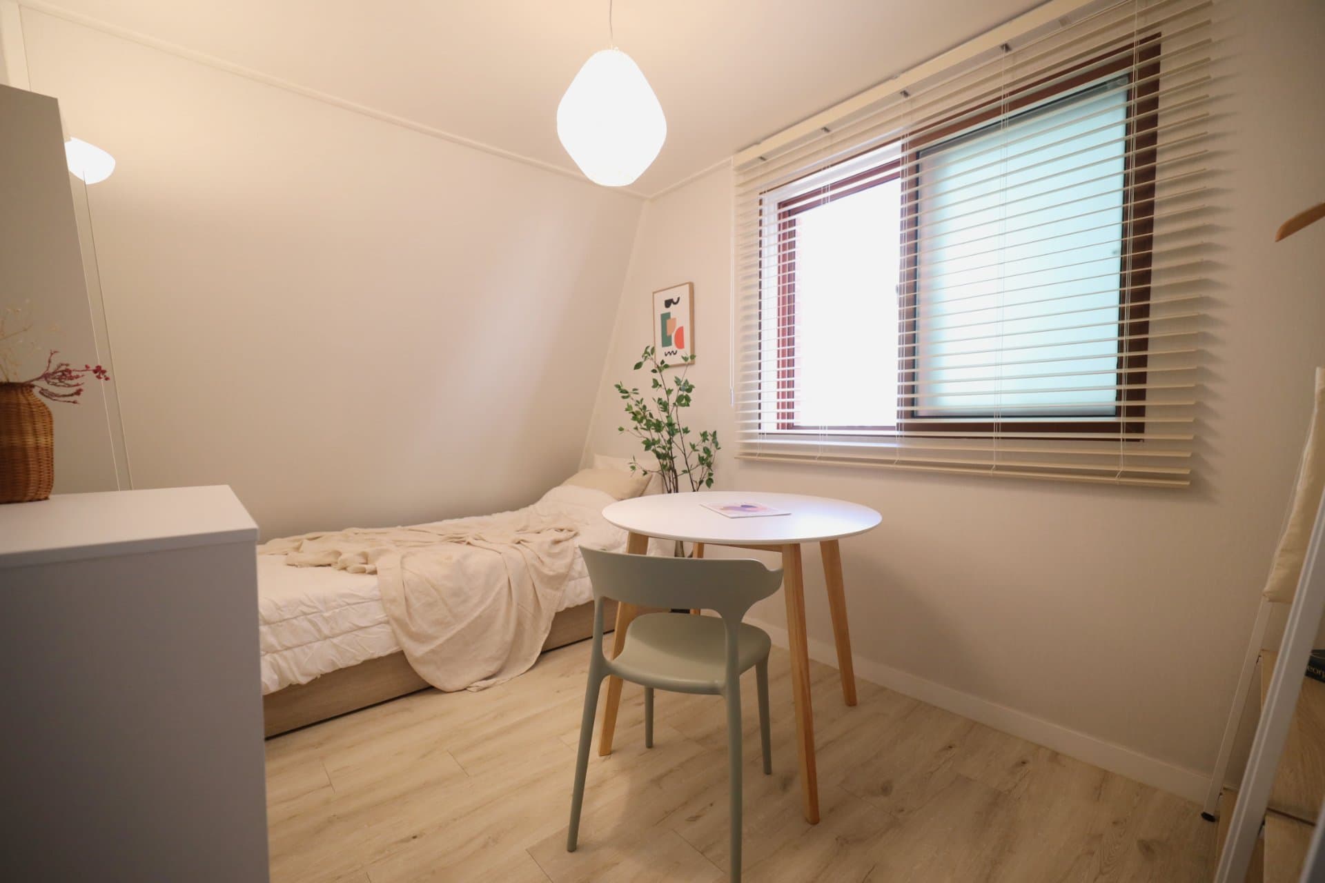 401 Shared House Furnished Room (only female) - 1