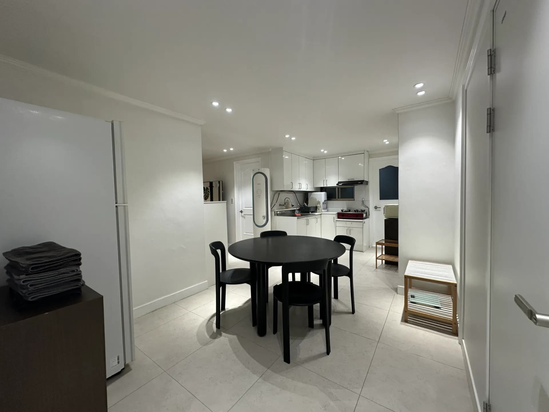 Cozy Twin Room in Apgujeong Share House - 1