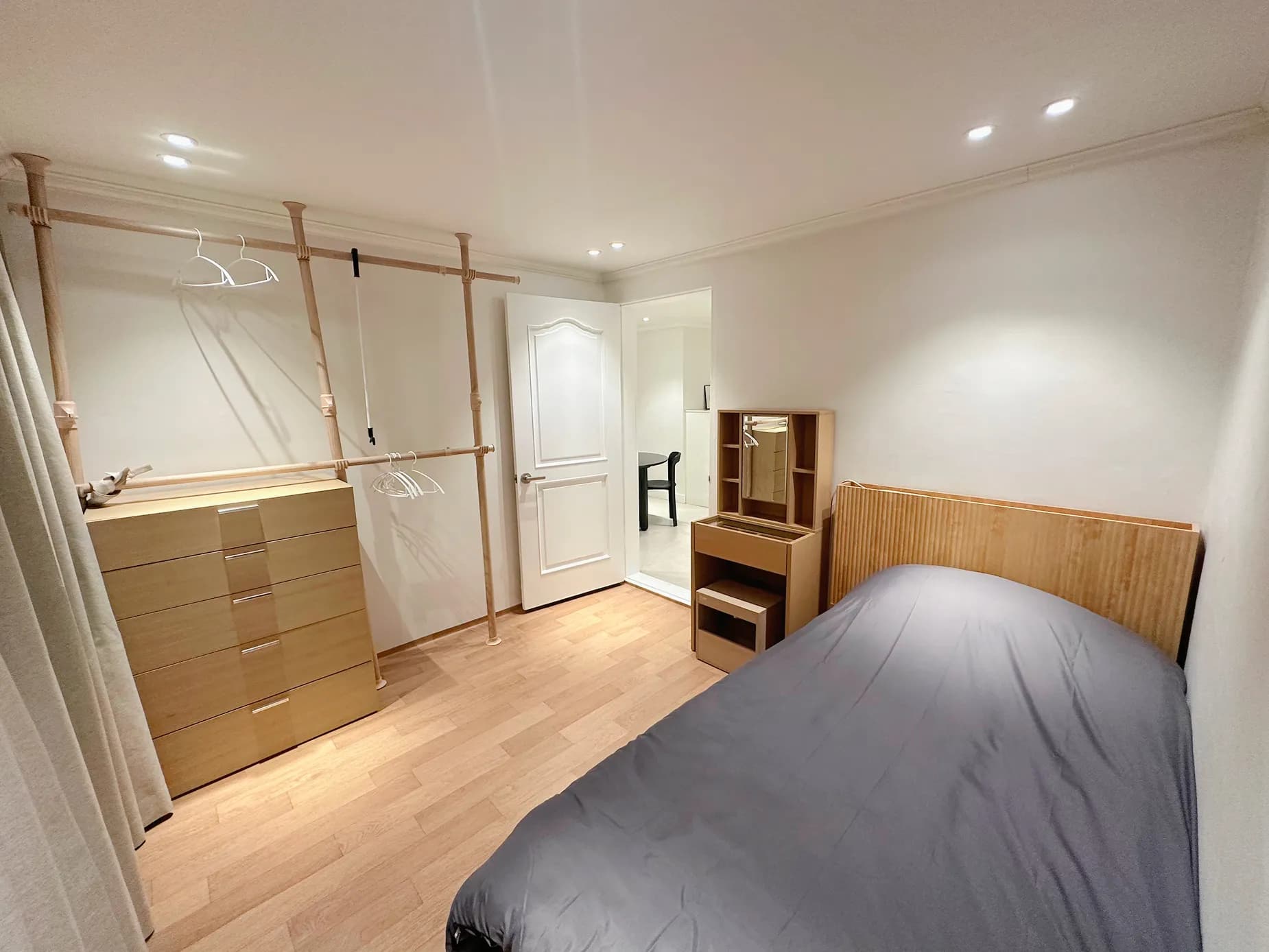 Cozy Private Room in Apgujeong Share House - 1